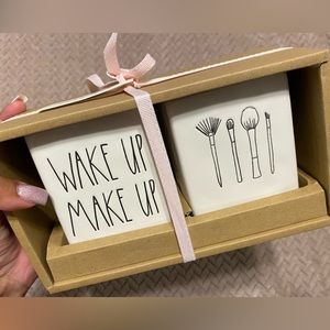 Rae Dunn Makeup Container